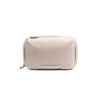 Organizador de nylon reciclado para artículos de viaje Peak Design color marfil
