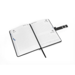 Agenda ecológica con cierre magnético y soporte para boli A5 color negro cuarta vista