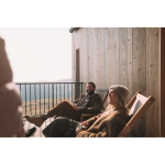 Petaca de acero inoxidable con 2 vasos de chupito 230ml y 20ml color negro segunda vista bodegón