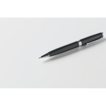 Bolígrafo giratorio de acero inoxidable reciclado en caja tinta azul color negro vista fotografía quinta vista