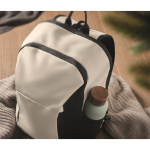 Mochila para portátil con varios bolsillos exteriores 15'' color marfil vista bodegón