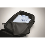 Mochila ideal para viajes con múltiples compartimientos color negro vista fotografía