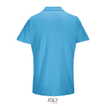 Polo unisex de 100% algodón peinado y cuello canalé con 2 botones color azul cian vista trasera