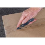 Herramienta plegable de acero inoxidable 420 con 11 funciones GearX color negro vista de ambiente 2