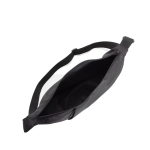 Bolsa bandolera XL en RPET con bolsillo exterior y correa ajustable color negro cuarta vista