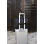 Maletín en material reciclado con asas resistentes y correa 15” color negro