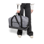 Bolsa de deporte de fieltro RPET con pequeño compartimiento delante segunda vista