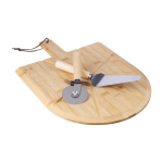 Tabla de pizza de bambú con guías de corte y un cortador y espátula primera vista