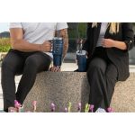 Vaso en acero reciclado con doble pared y acabado mate 600ml vista bodegón