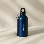 Botella de acero inoxidable reciclado y mosquetón plateado 500ml color azul cuarta vista