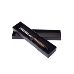 Bolígrafo elegante de madera de mecanismo giratorio con tinta azul color madera oscura vista detalle