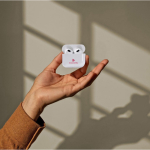 Auriculares inalámbricos con 3 horas de reproducción en estuche blanco color blanco vista detalle 4