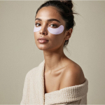 Set reutilizable de parches para ojos de silicona en una caja color blanco vista detalle 2