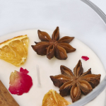 Vela aromática de cera vegetal con aroma a canela y cítricos tercera vista