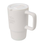 Taza de cerámica con tapa de plástico y asa grande 450ml color blanco vista impresa logo 2