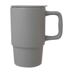 Taza de cerámica con tapa de plástico y asa grande 450ml color gris vista lateral