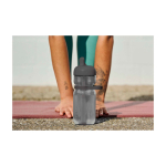 Botella deportiva de plástico con tapa abatible y pajita 600ml Mepal color negro imagen de estilo de vida