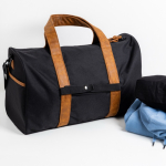 Bolso de RPET resistente al agua con cierre magnético y bolsillo vista 2