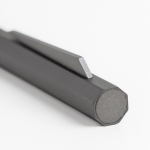Set de bolígrafo y roller de aluminio con diseño hexagonal tinta negra vista 2