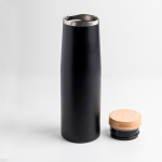 Botella térmica de acero inoxidable con tapa de bambú natural 550ml color negro vista 2