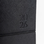 Agenda diaria en español y portugués con cierre elástico tubular A5 vista 2