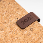 Agenda con vista diaria en español y portugués con tapa de corcho A5 color marrón claro