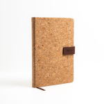 Agenda con vista diaria en español y portugués con tapa de corcho A5 vista de ambiente