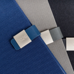 Agenda con vista diaria en español y portugués con cierre magnético A5