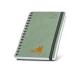 Agenda diaria en español y portugués con funda de piel PU y doble anilla A5 color verde bosque vista con logo impreso