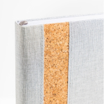 Agenda diaria en español y portugués con funda de lino y corcho A5 vista 1