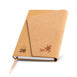 Agenda diaria en español y portugués con tapa de kraft y corcho A5 vista con logo impreso