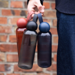 Botella de plástico monocromática con tapón redondo con asa 600ml color azul marino septima vista