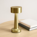 Lámpara de mesa con 3 modos de luz con sensor táctil en parte superior color dorado cuarta vista