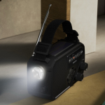 Radio de emergencia de plástico ABS con linterna y alarma Philips color negro