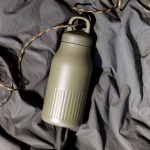 Botella térmica de acero inoxidable reciclado con tapón de clic 500ml color verde oliva tercera vista