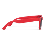 Gafas de sol en varios colores con un lente negro UV400 color rojo tercera vista