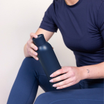 Botella térmica de acero reciclado con un tapón de presión 500ml color azul oscuro segunda vista