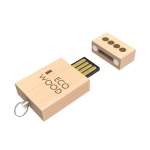USB hecho a medida de madera con cierre imantado hecho en Europa color madera clara vista con impresión