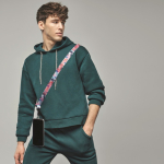 Lanyard para el smartphone hecho a medida con parche cuelgamóvil color blanco