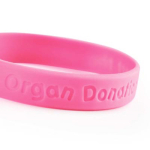 Pulsera de silicona hecha a medida para eventos 100% personalizable color fucsia fluorescente