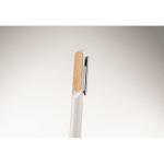 Bolígrafo giratorio de aluminio reciclado y bambú tinta azul color blanco vista fotografía segunda vista