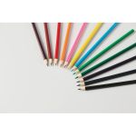 Set de dibujo infantil con papel kraft y 12 lápices de colores color beige vista fotografía cuarta vista