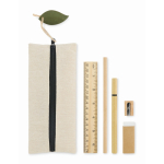 Set de escritura en bolsa de yute con varios útiles escolares color negro