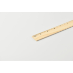 Regla de madera de pino 20 cm con doble escala impresa color madera vista fotografía cuarta vista