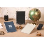 Libreta con tapa flexible de papel reciclado A5 hojas a rayas vista bodegón