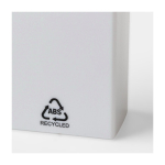 Marcador de plástico con cuerpo blanco y detalle a color sexta vista