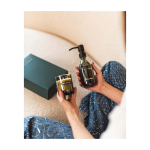 Set de dispensador y vela perfumada de vidrio WELLmark 250ml color negro imagen de estilo de vida 2