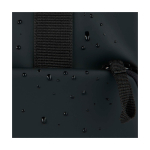 Mochila nevera aislante con bolsillo frontal acolchado 18L color negro tercera vista