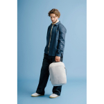 Mochila urbana delgada para portátil y capacidad 15L Bobby Air 16” color gris vista de ambiente 4