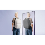 Mochila con cremallera convertible antirrobo y capacidad 22L 16” color gris vista de ambiente 4